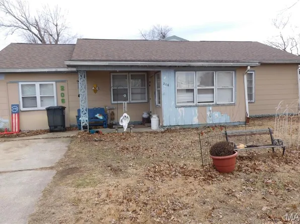206 E 4th St, Saint Peter, IL 62880