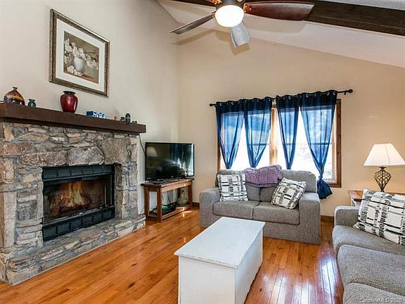 4th image of 904 Eagles Nest Ct N