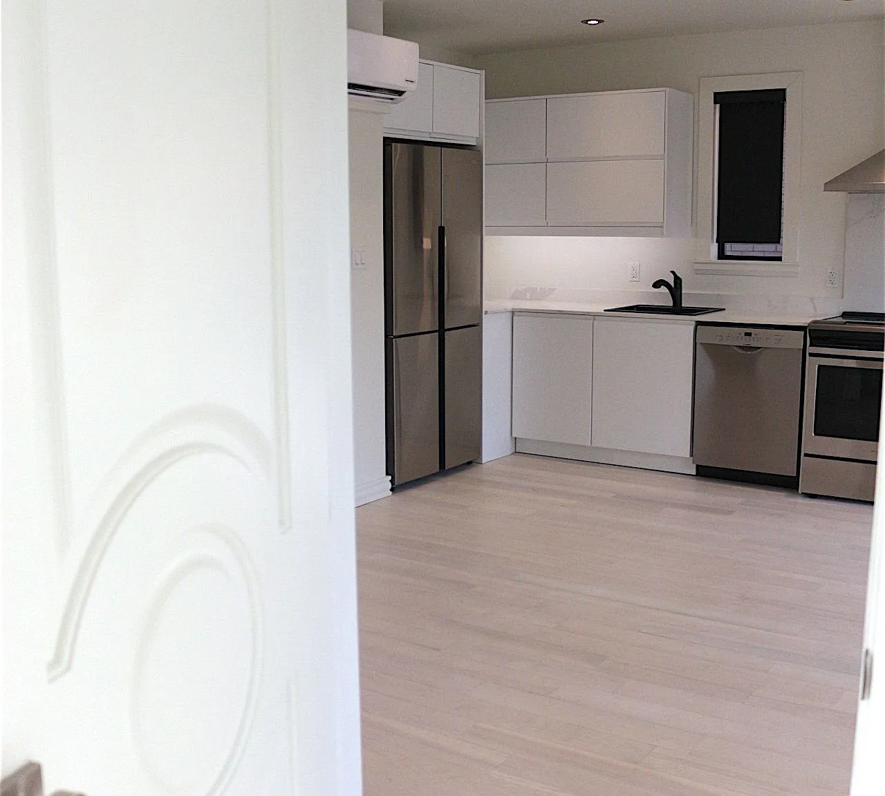 2 bed, $2,125 — Photo 4