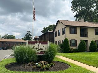 18C Foxhall #18C, Middlesex, NJ 08846