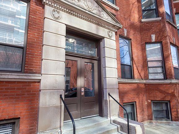 2nd image of 807 W Bradley Pl #G