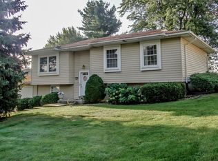 609 Newcastle Rd, Marshalltown, IA 50158