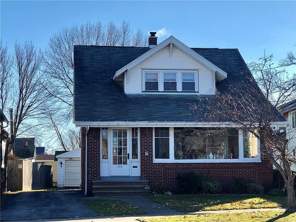 1st image of 353 Lake Shore Dr E