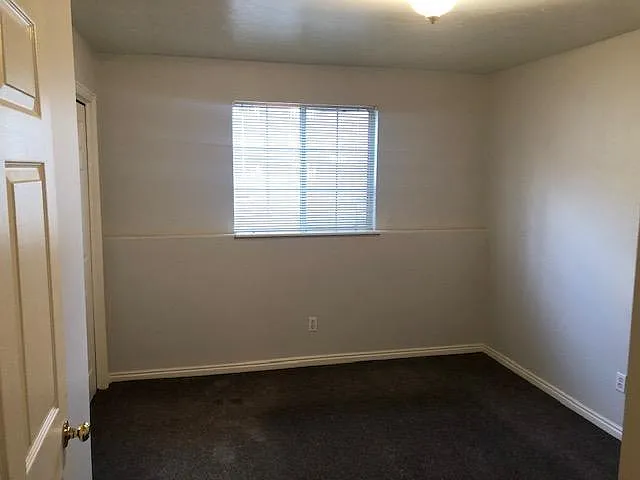 598 N 100 W #3 — Photo 8