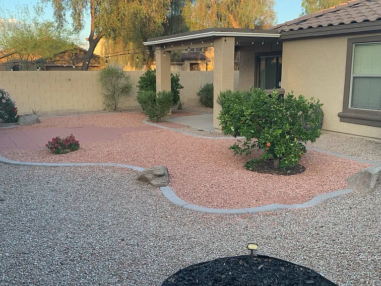 906 E Desert Rose Trl — Photo 26