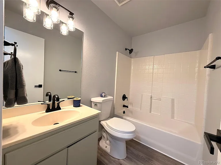 531 S Angus Ave #11 — Photo 15