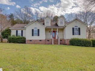 11 Otter Ln, Taylors, SC 29687