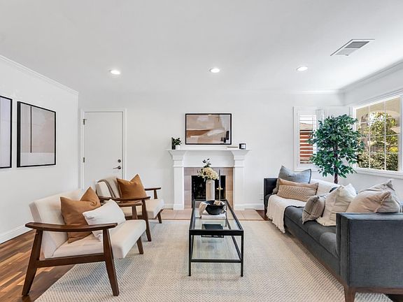 5th image of 224 Daphne Way