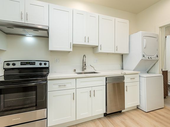 5th image of 3715 W Victory Blvd #102