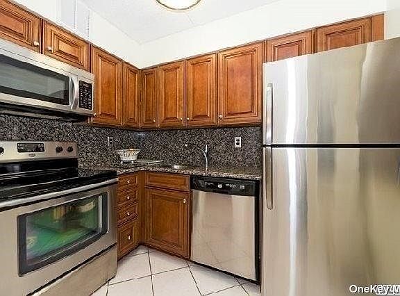 3rd image of 142 Main St APT 2B
