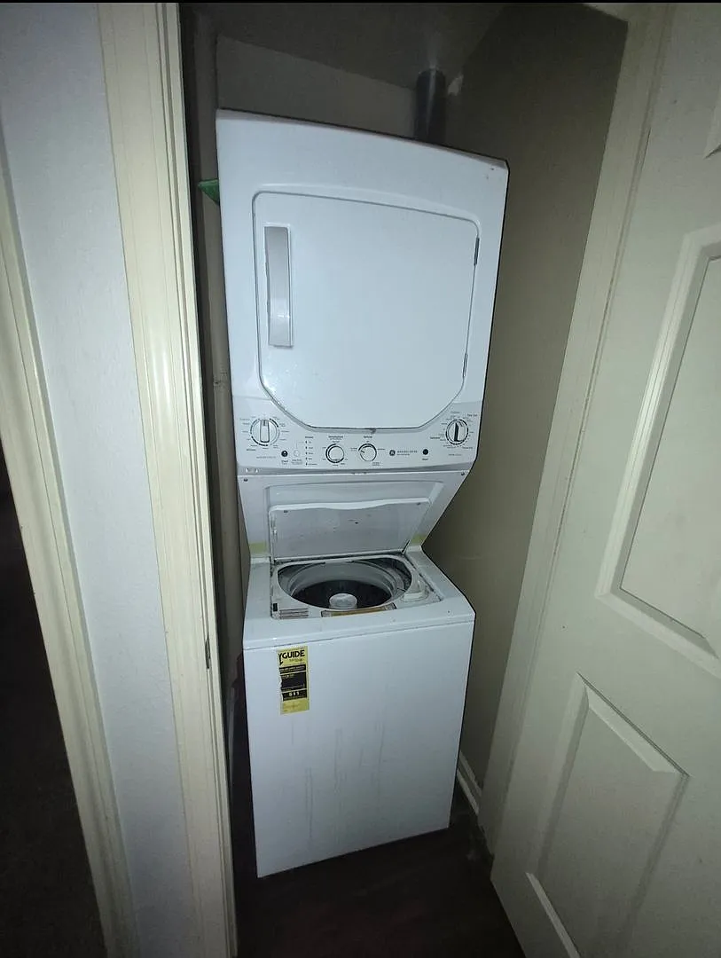 Stunning Townhome! 7718 S Street — Photo 4