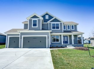 12100 S Quail Ridge Dr, Olathe, KS 66061