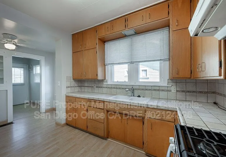 3354 Granada Ave — Photo 5