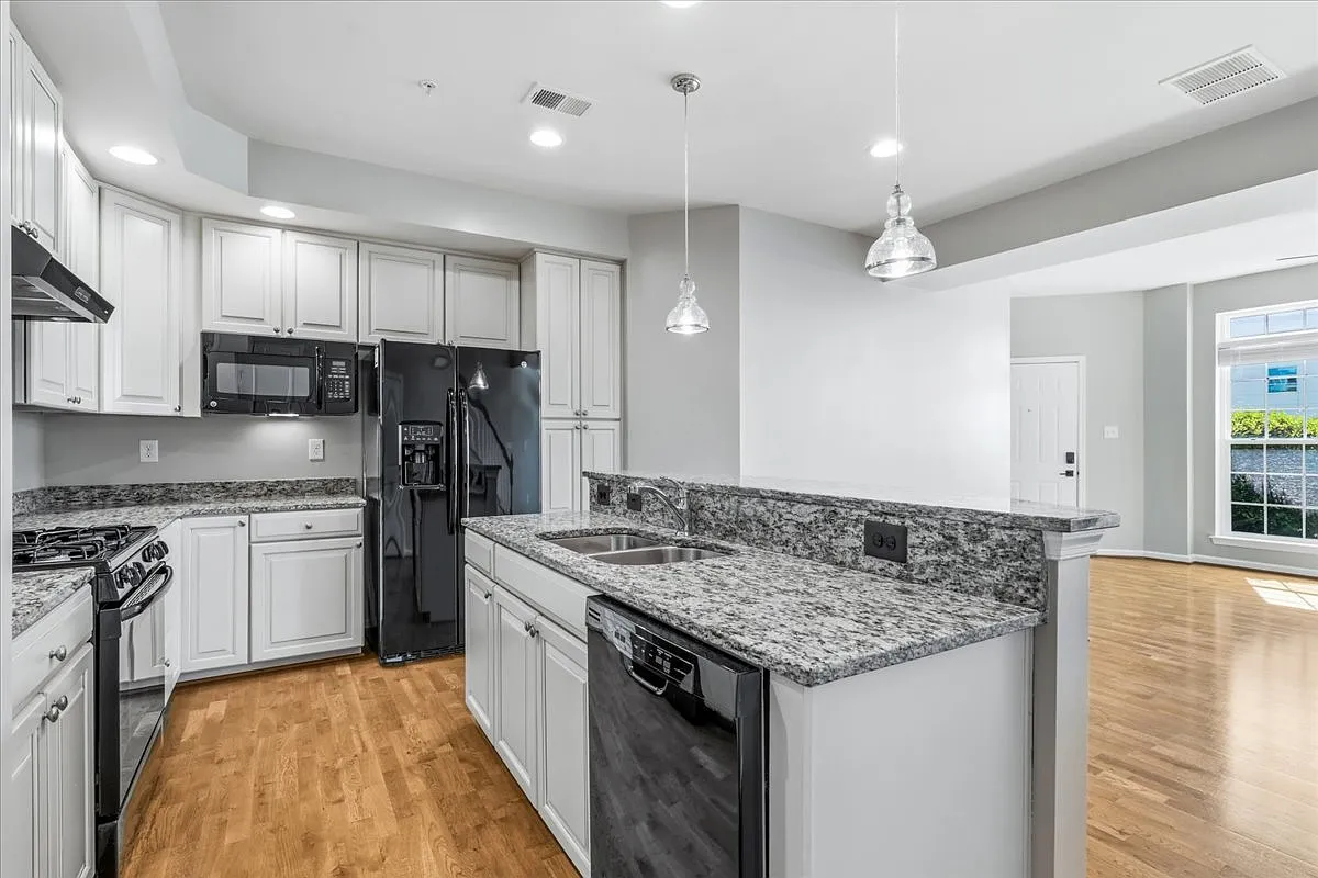 304A Mill Pond Road - 1 — Photo 4