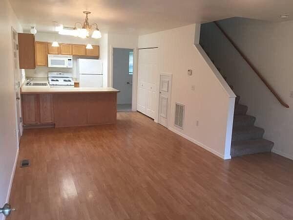 2nd image of 701 N Someret Cir
