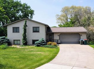 415 6th St SW, Oronoco, MN 55960