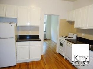 414 E 74th St, New York, NY 10021