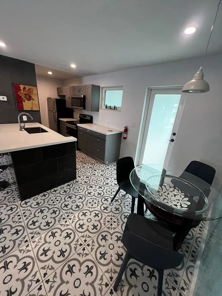 1 bed, 750 sqft, $1,895 — Photo 1