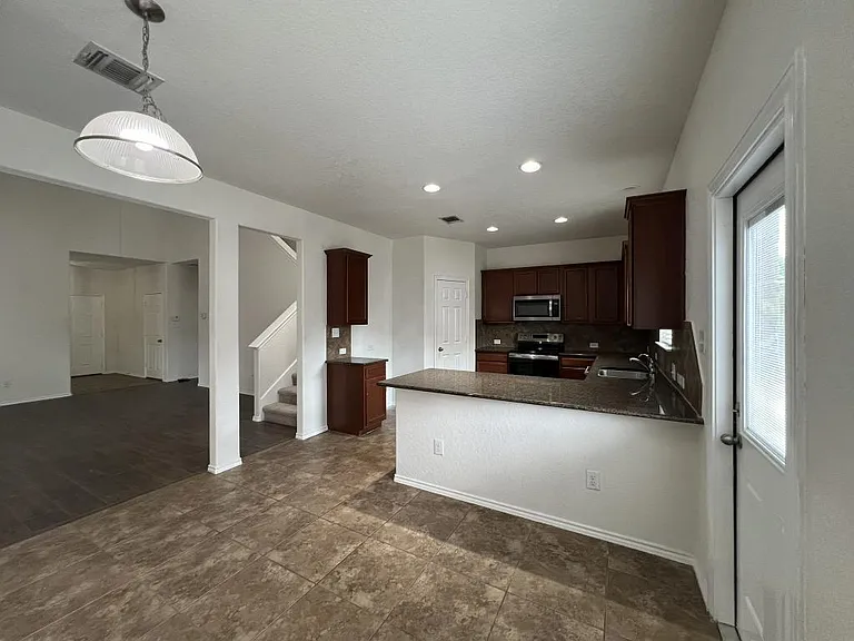 505 Saddlehorn Way — Photo 3