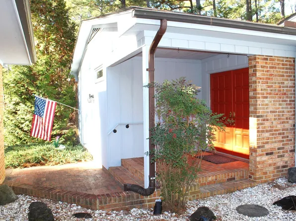 36 Birdie Drive, Whispering Pines, NC 28327