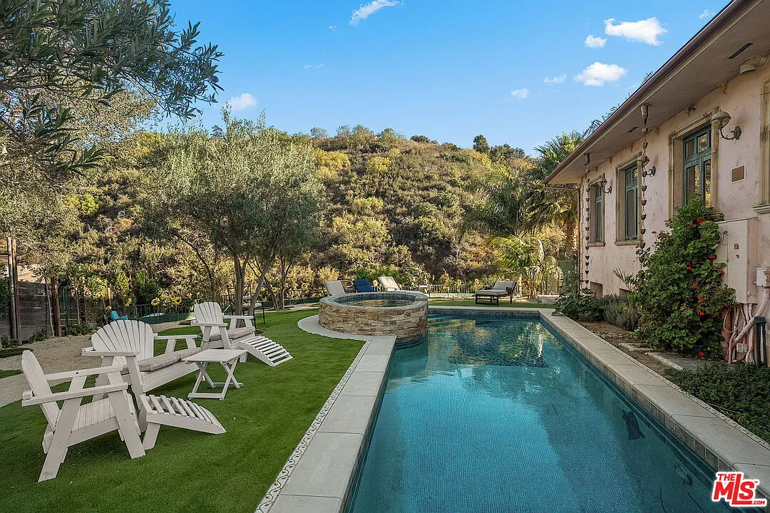 7 bed, 7.0 bath, 7384 sqft, $33,000 — Photo 4