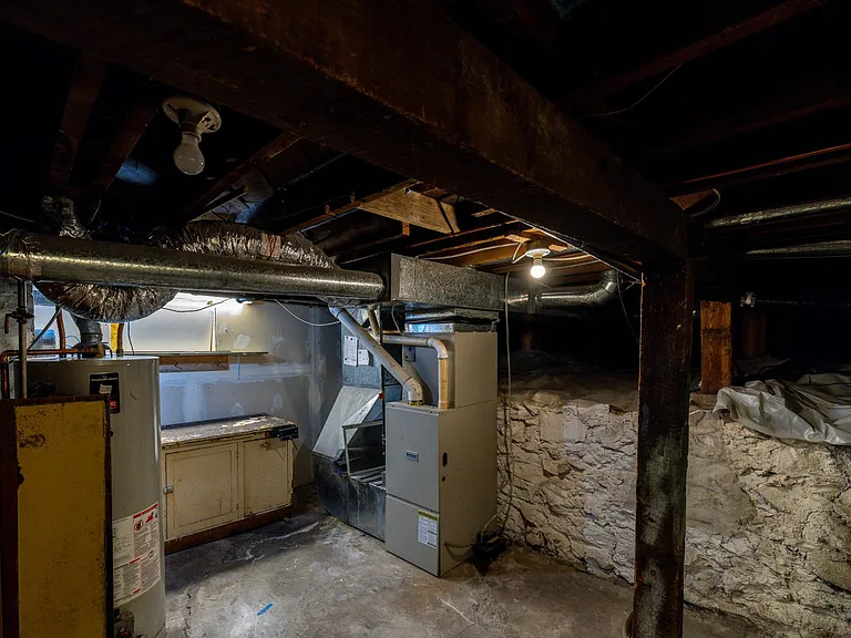 621 E 33rd Ave — Photo 31