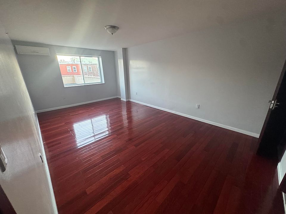 1st image of 3364 Guider Ave APT 1D