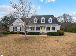 204 Windrow Ln, Fountain Inn, SC 29644