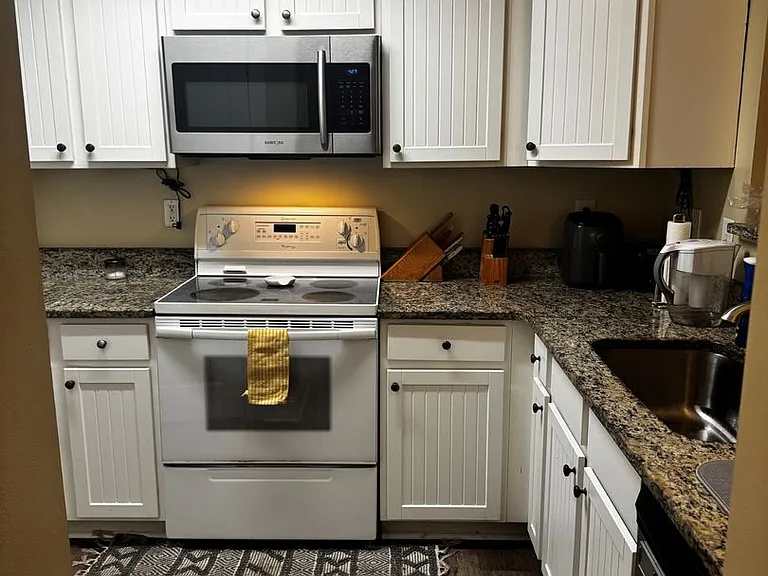 833 Old Greenville Hwy #1213 — Photo 1