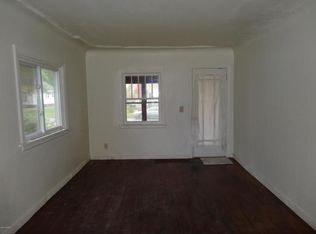 21 34th St SE, Wyoming, MI 49548