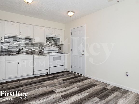 5th image of 1605 Rock Creek Dr
