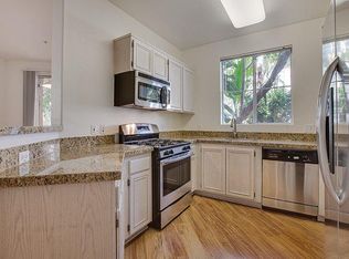 5551 W 6th St APT 3205, Los Angeles, CA 90036