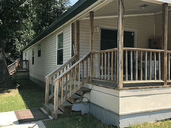 4th image of 100 Samantha Ln