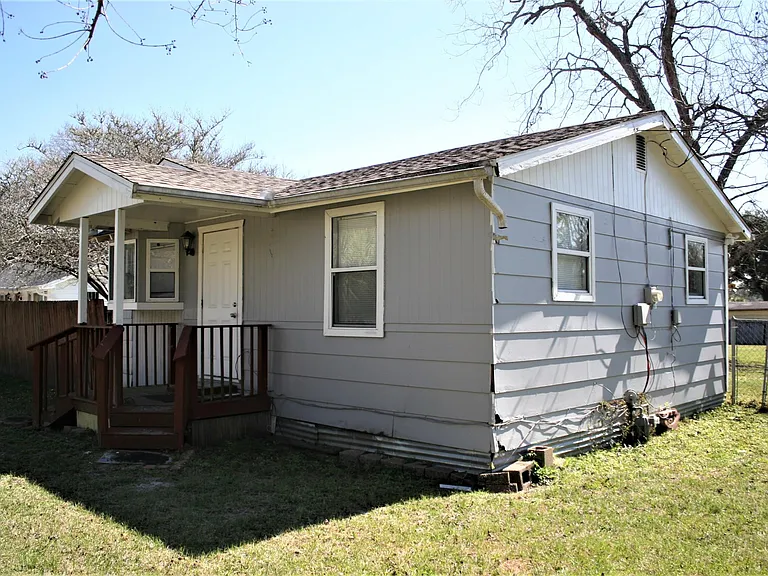 9107 Gulf Beach Hwy — Photo 1