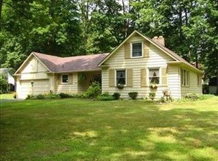 701 Tall Trees Dr, Ashtabula, OH 44004