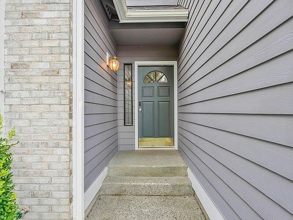 4th image of 205 Spring Place