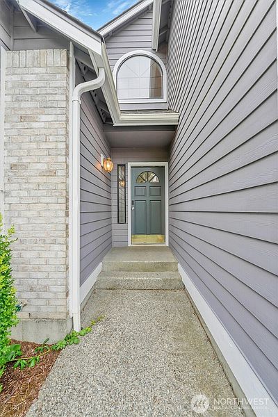 4th image of 205 Spring Place