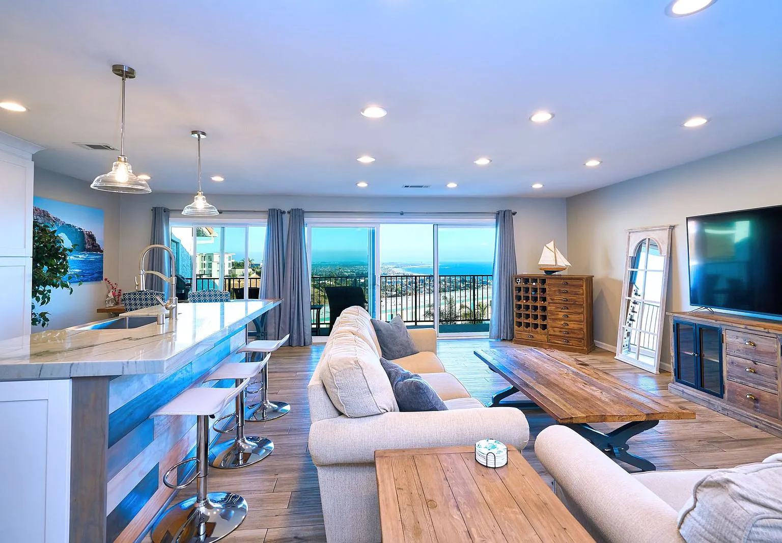 2 bed, 2.5 bath, 1410 sqft, $4,300 — Photo 1