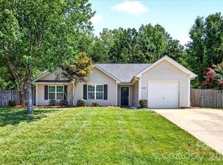 8732 Brookstead Meadow Ct, Charlotte, NC 28215