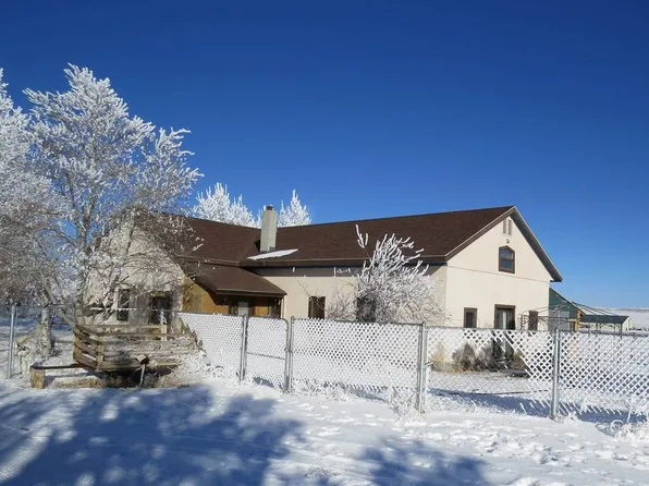 6 Sandy Dr, Shoshoni, WY 82649