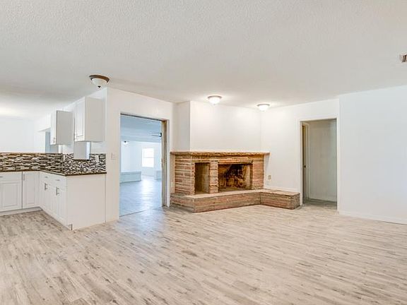 5th image of 2856 Alberca Way S
