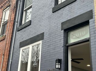 2010 S Chadwick St, Philadelphia, PA 19145