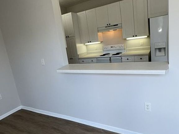 5th image of 5821 Ludington Dr