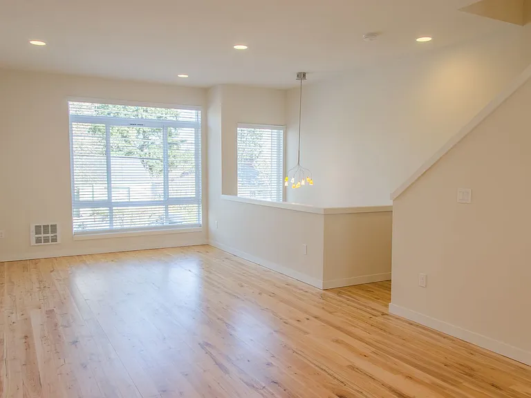 10363 Ashworth Ave N — Photo 3