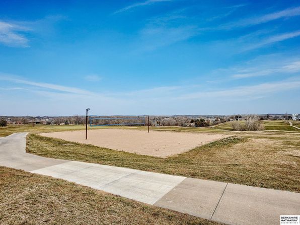 1782 Lake Ridge Dr, Plattsmouth, NE 68048