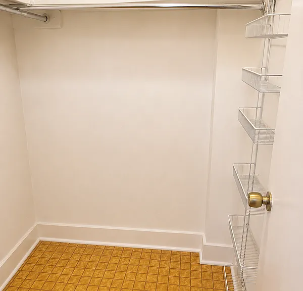 40 Parkwood St #2 — Photo 11