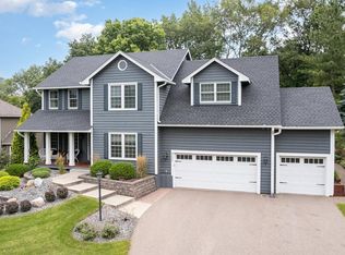 711 Bridle Ridge Rd, Eagan, MN 55123