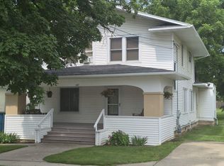 107 Park Ave, Strawberry Point, IA 52076