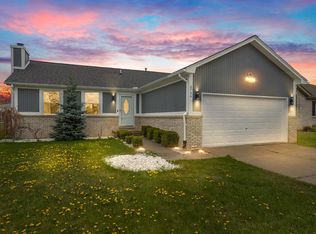 4736 Lamont Ct, Warren, MI 48091