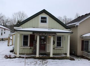 9 W Main St, Spring Valley, OH 45370
